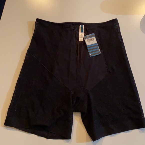 Beautiful French Shapewear! - Picture 4 of 4